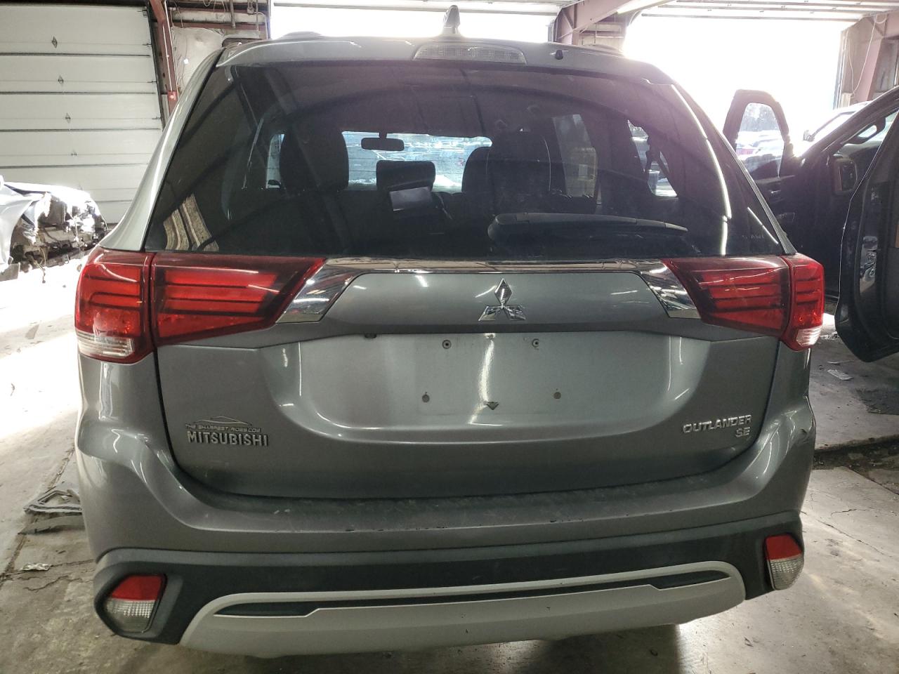 2019 Mitsubishi Outlander - Image 6