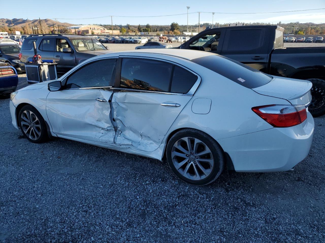 VIN 1HGCR2F53EA267265 2014 HONDA ACCORD no.2