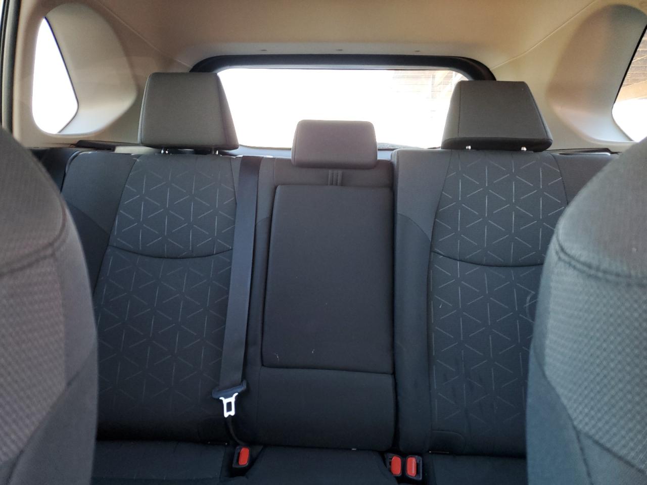 2024 Toyota RAV 4 - Image 10