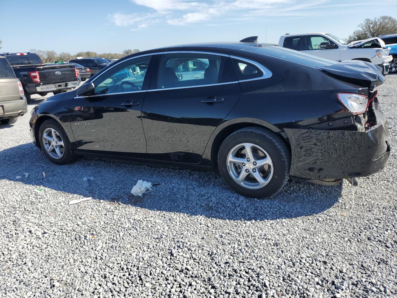 2018 Chevrolet Malibu - Image 2