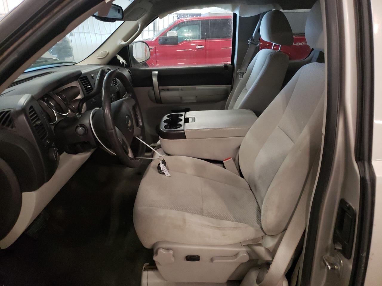 2007 Chevrolet Silverado - Image 7