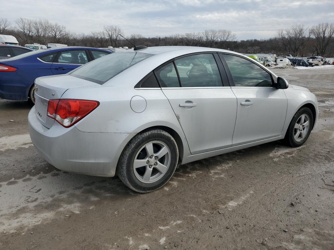 VIN 1G1PE5SB8G7171231 2016 CHEVROLET CRUZE no.3