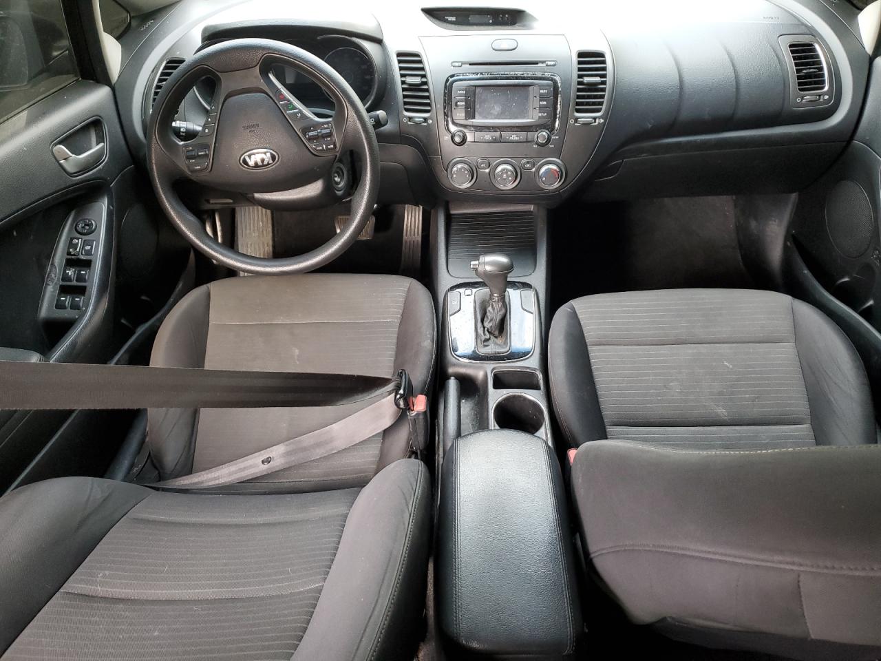 2017 Kia Forte - Image 8