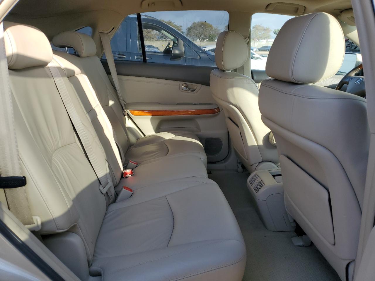2009 Lexus RX - Image 11