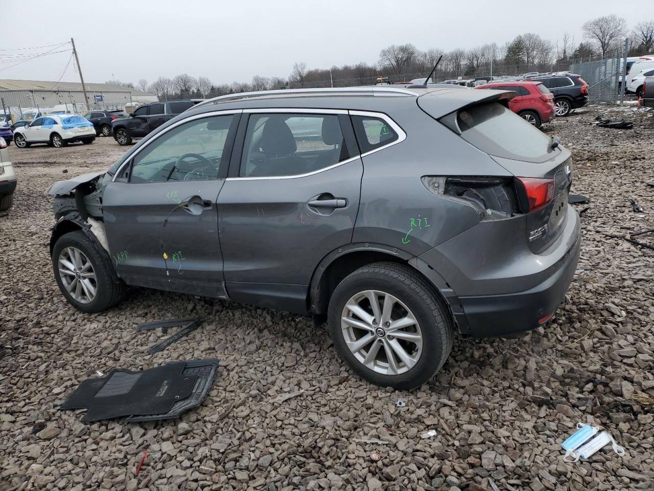 2019 Nissan Rogue - Image 2