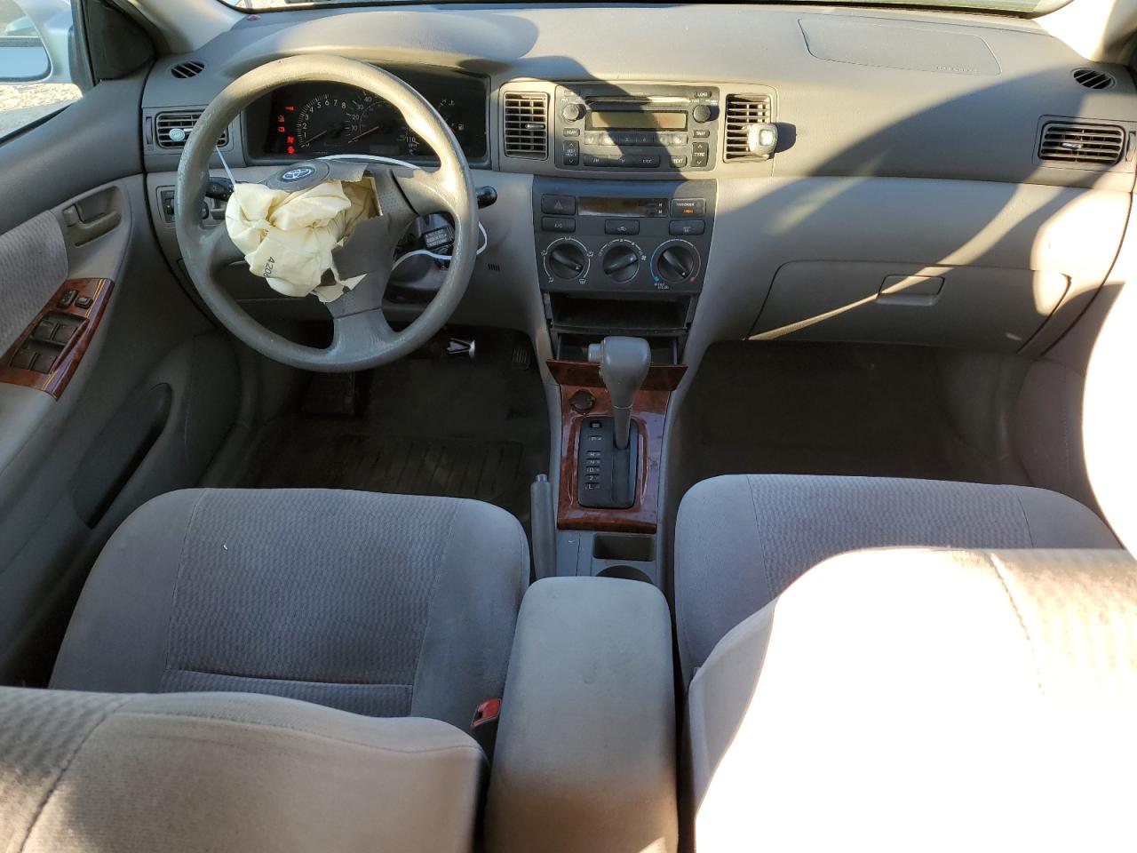 2005 Toyota Corolla - Image 8