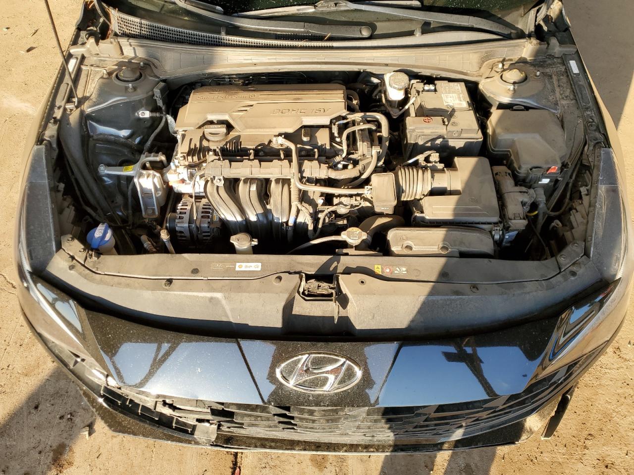 2023 Hyundai Elantra - Image 11