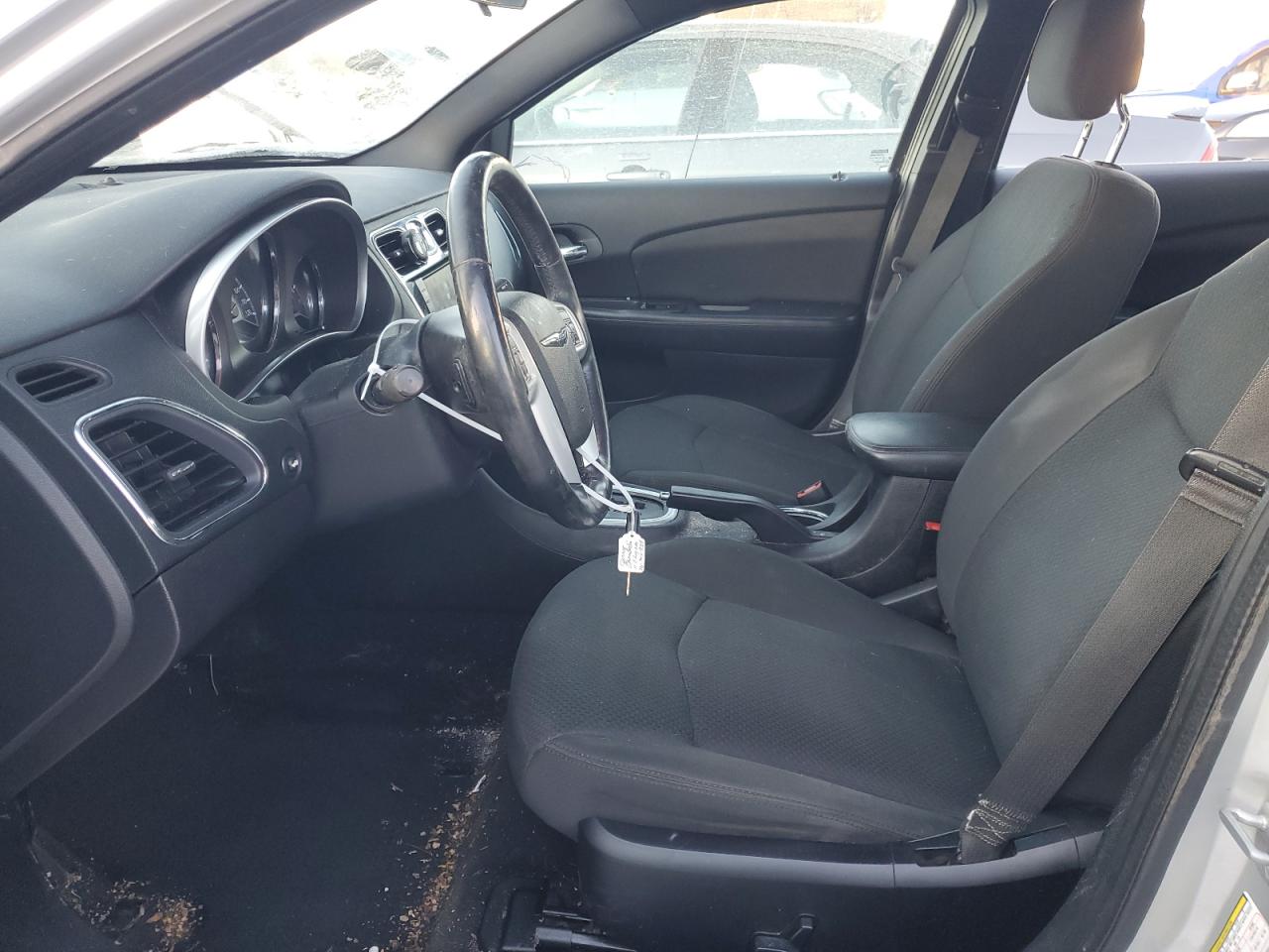 2011 Chrysler 200 - Image 7