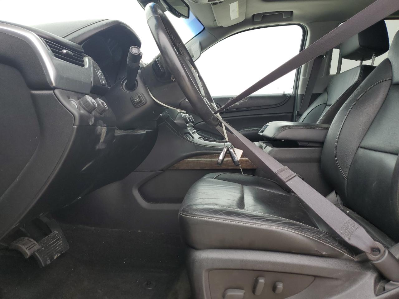 2016 Chevrolet Suburban - Image 7