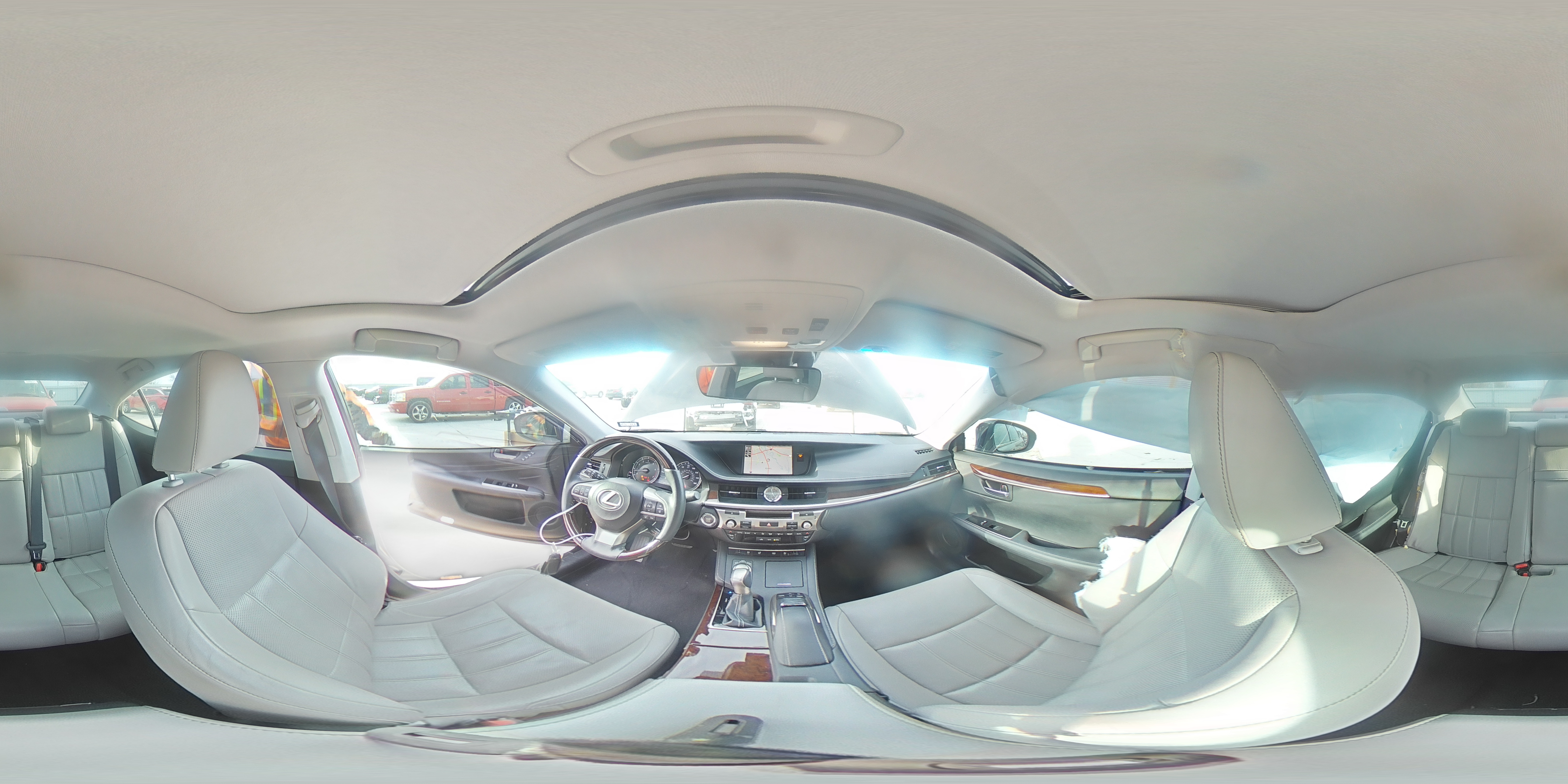 2017 Lexus ES - Image 12