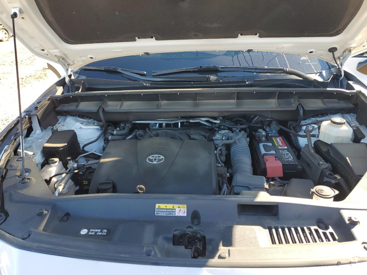 2021 Toyota Highlander - Image 12