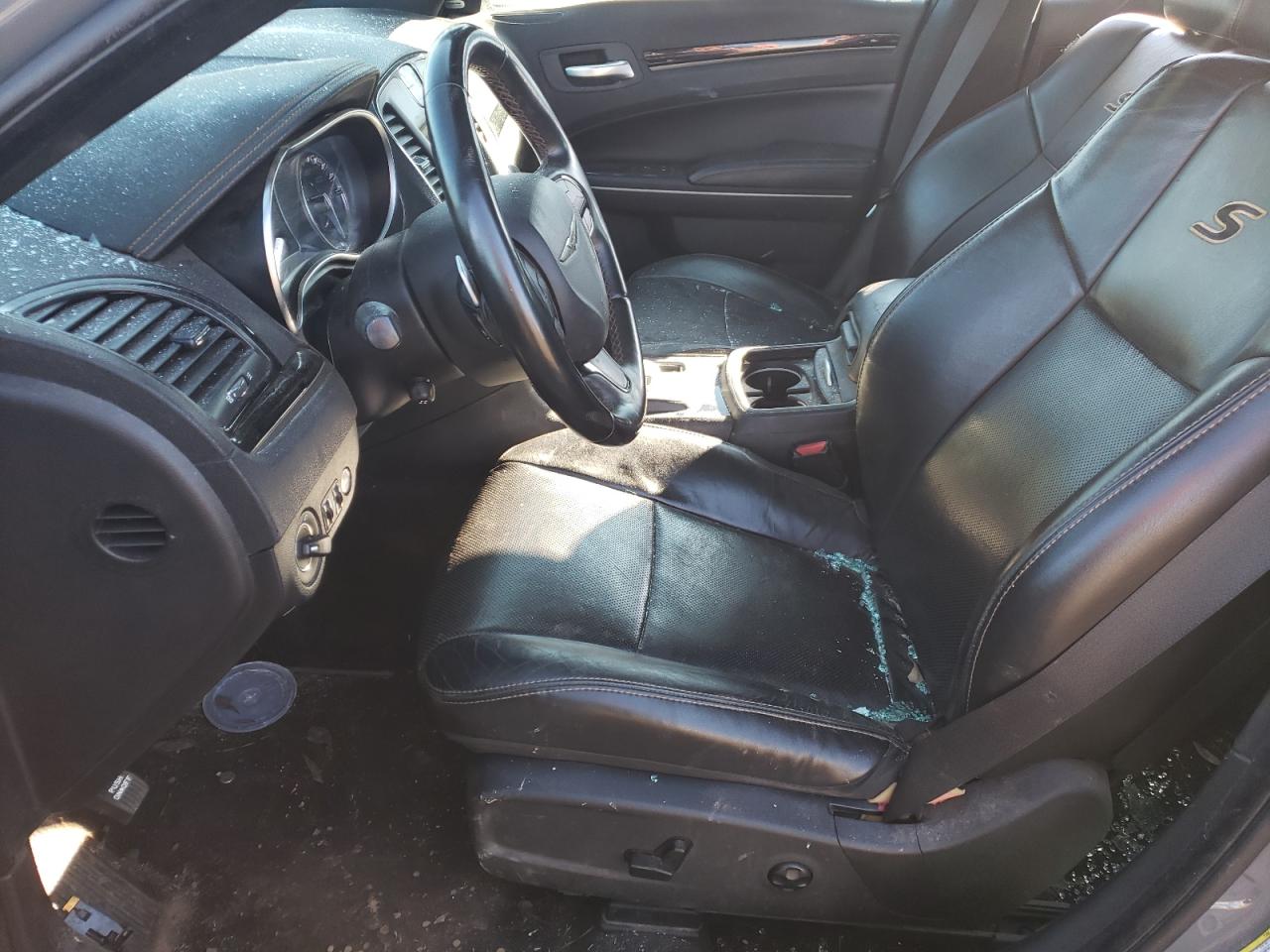 2019 Chrysler 300 - Image 7