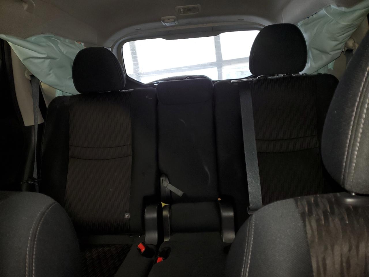 2019 Nissan Rogue - Image 10