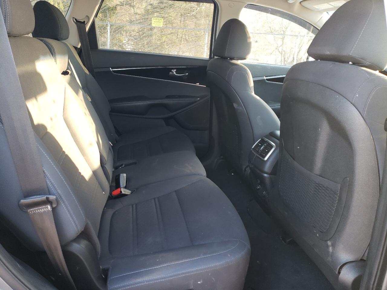 2019 Kia Sorento - Image 11