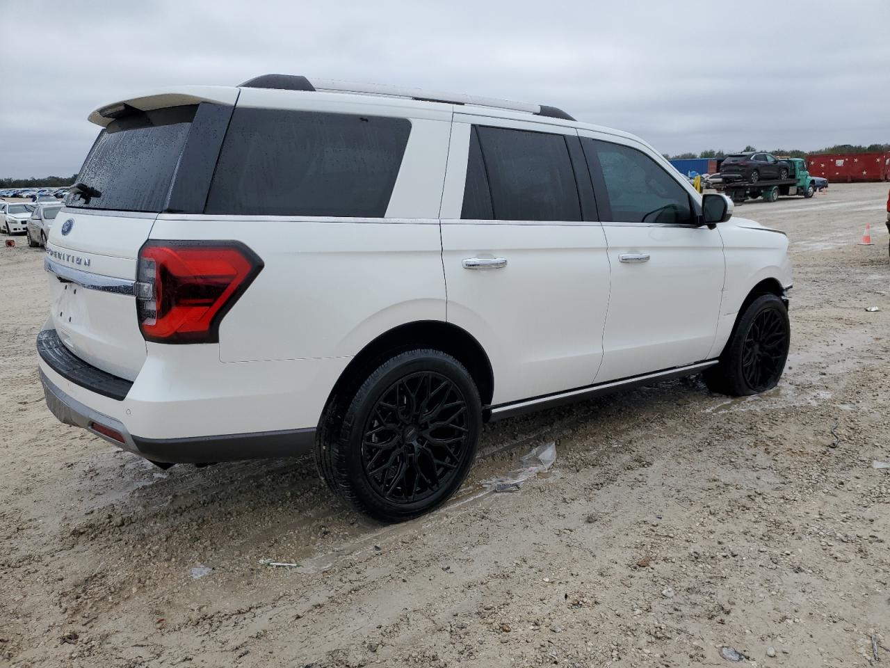 2022 Ford Expedition - Image 3