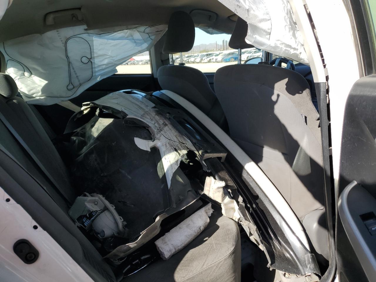 2014 Toyota Prius - Image 10