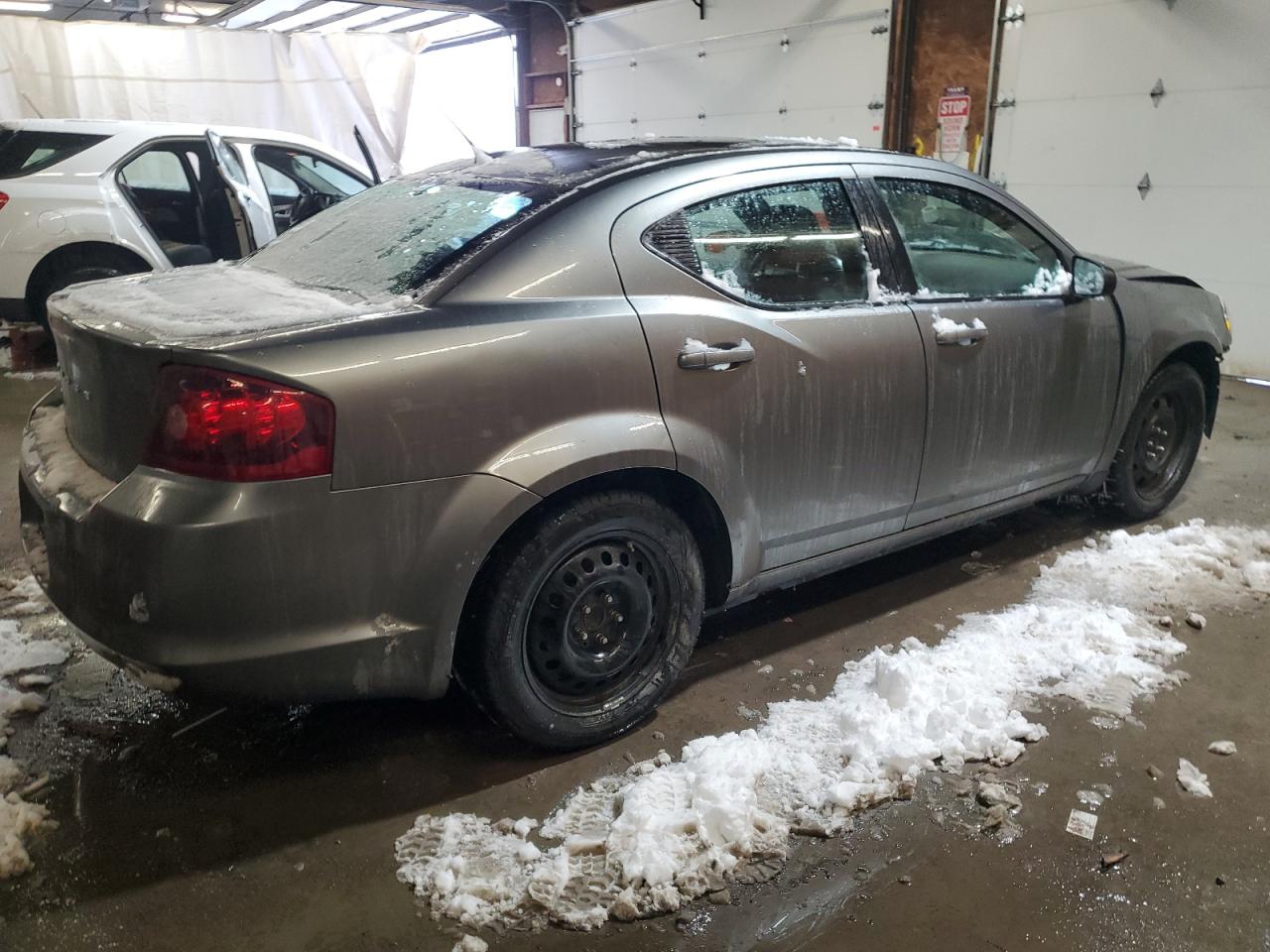2012 Dodge Avenger - Image 3
