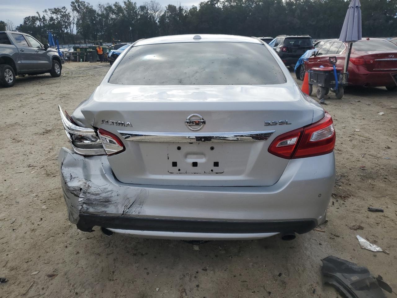 2017 Nissan Altima - Image 6