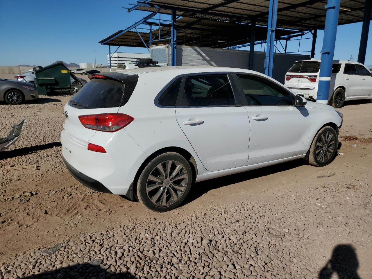 2019 Hyundai Elantra - Image 3