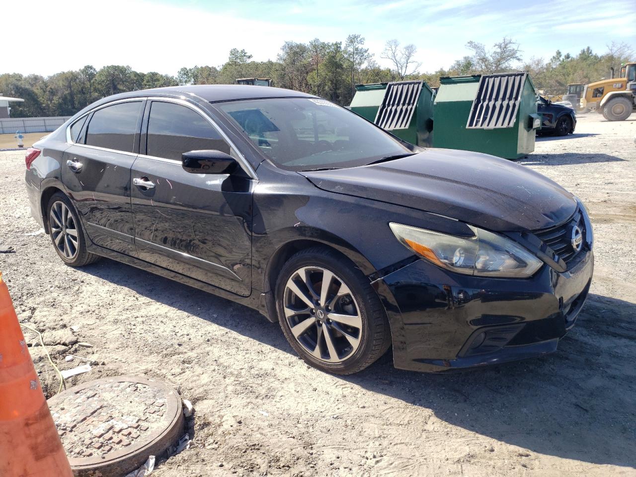 2017 Nissan Altima - Image 4
