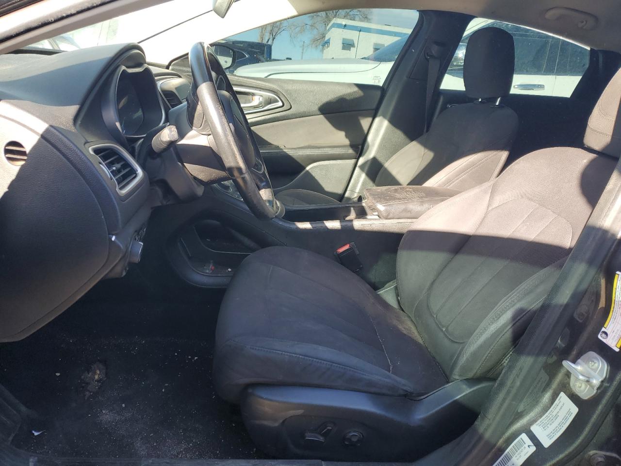 2015 Chrysler 200 - Image 7