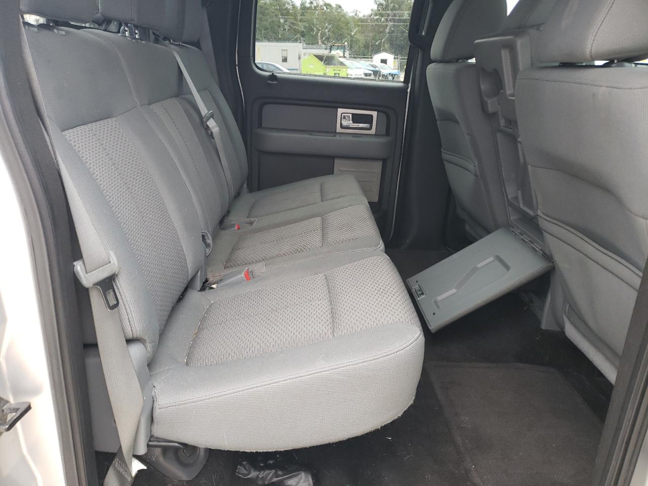 2011 Ford F-150 - Image 10