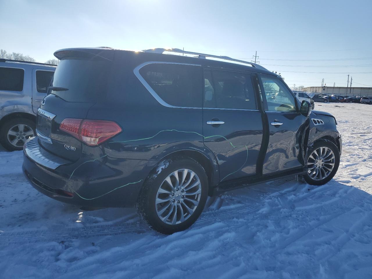 2015 Infiniti QX80 - Image 3