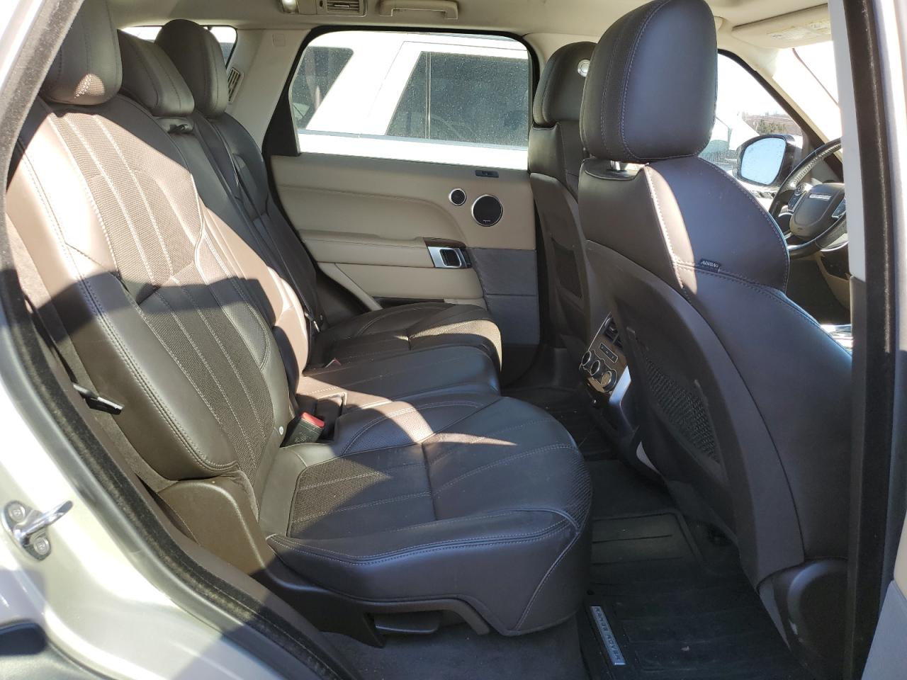 2014 Land Rover Range Rover - Image 11