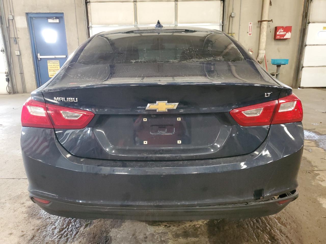 2018 Chevrolet Malibu - Image 6