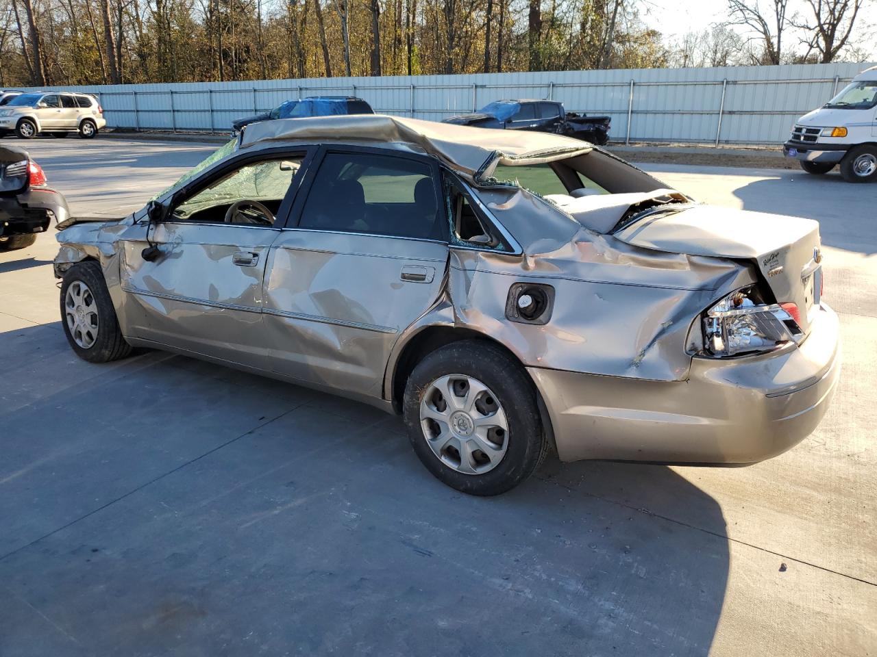 2003 Toyota Avalon - Image 2