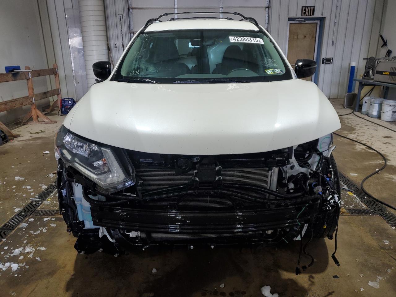 2018 Nissan Rogue - Image 5