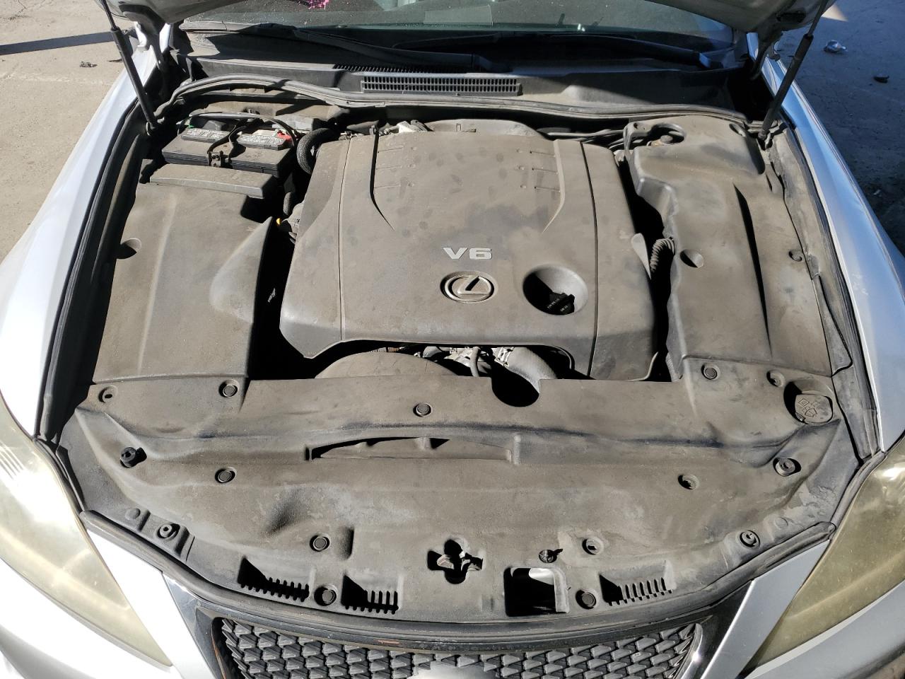 2012 Lexus IS - Image 12