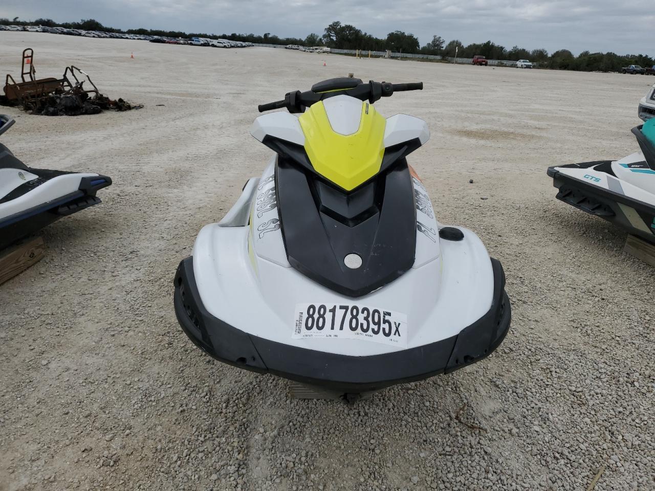 2021 Yamaha Vx VIN: YAMA2542L021 Lot: 88178395