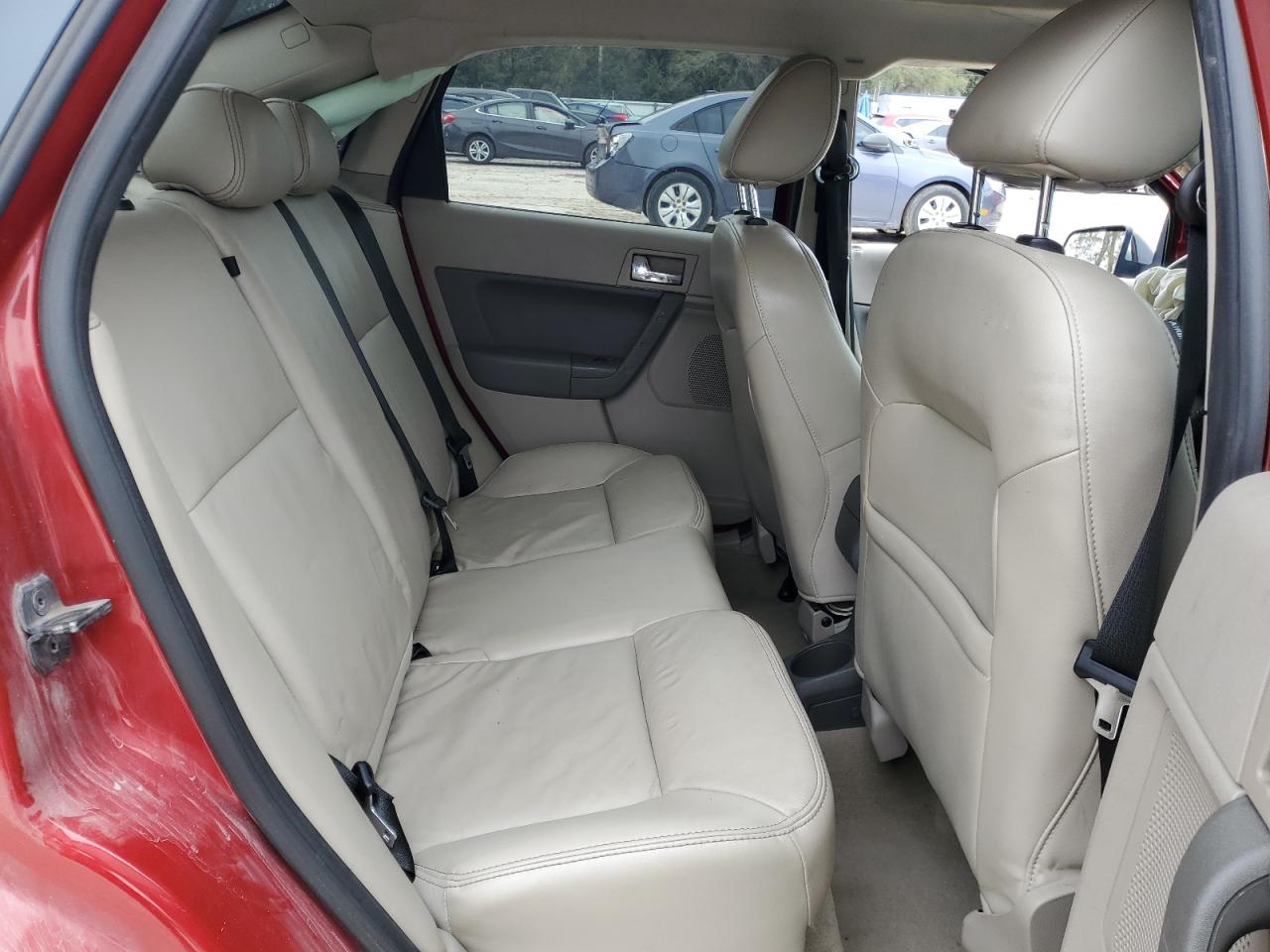 2010 Ford Focus - Image 10