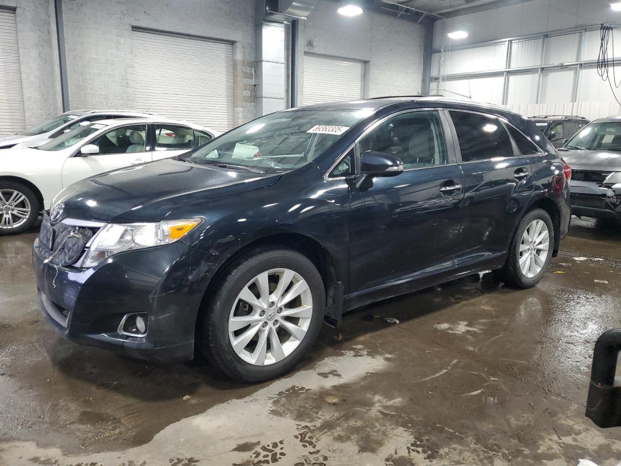 2015 Toyota Venza - Image 1