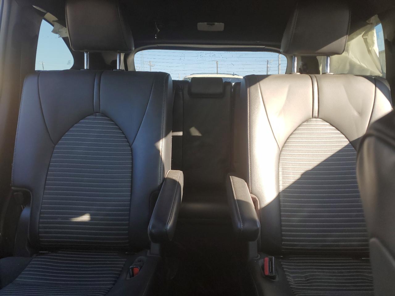 2021 Toyota Highlander - Image 10