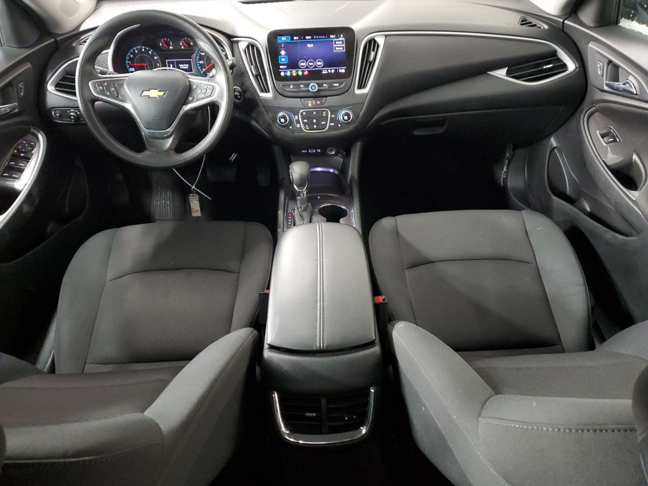 2022 Chevrolet Malibu - Image 8