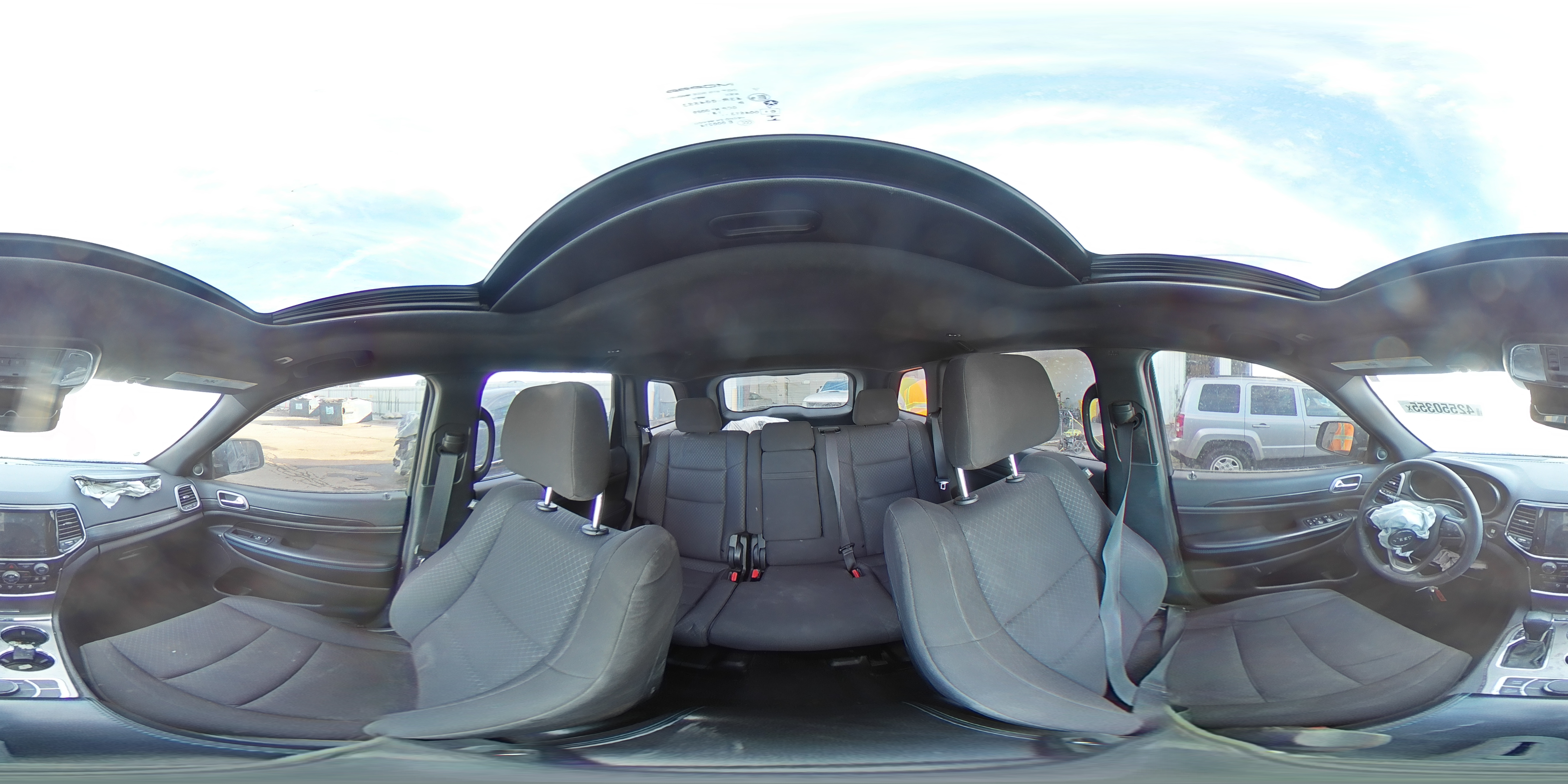 2019 Jeep Grand Cherokee - Image 15