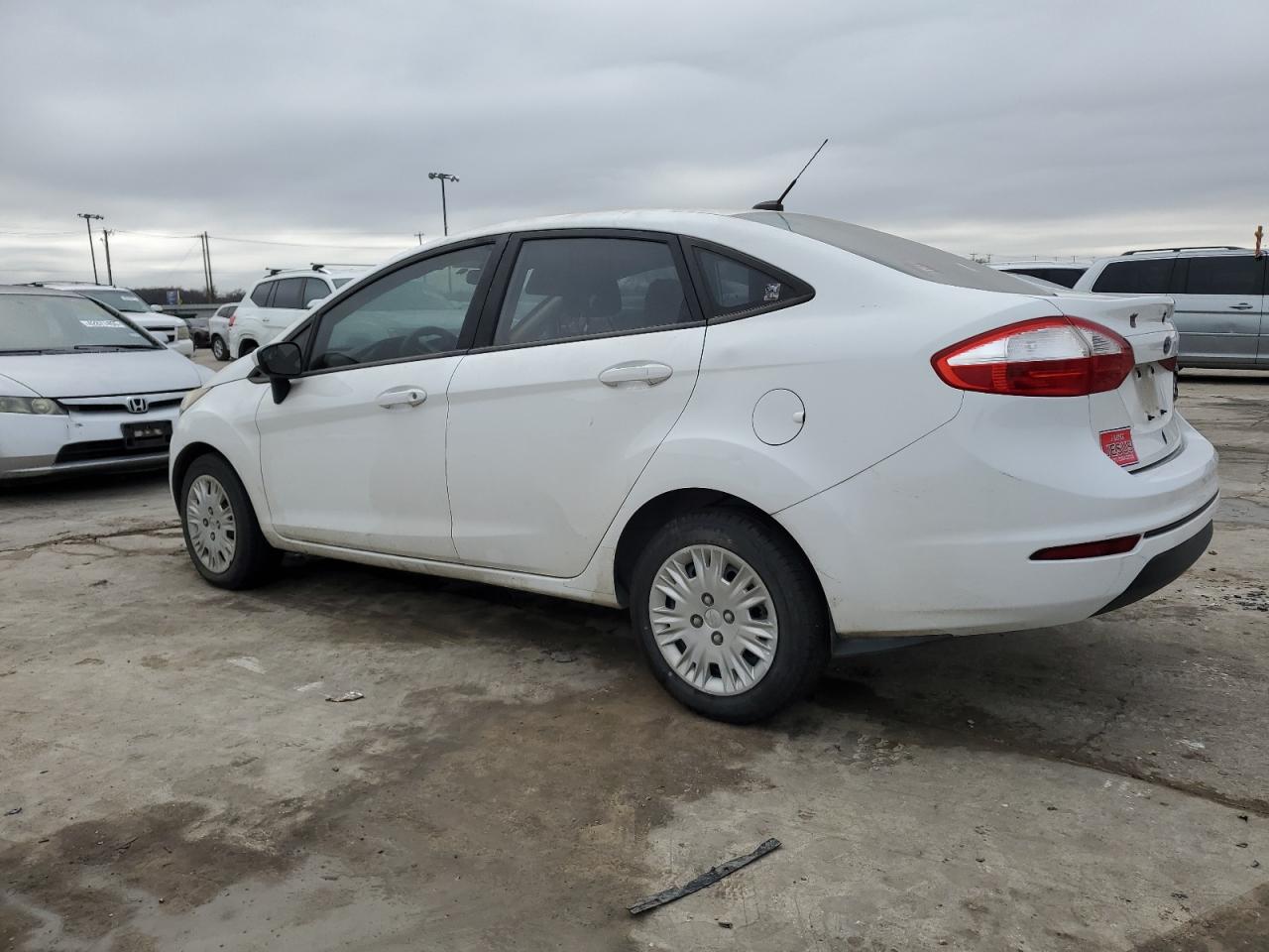 2016 Ford Fiesta - Image 2
