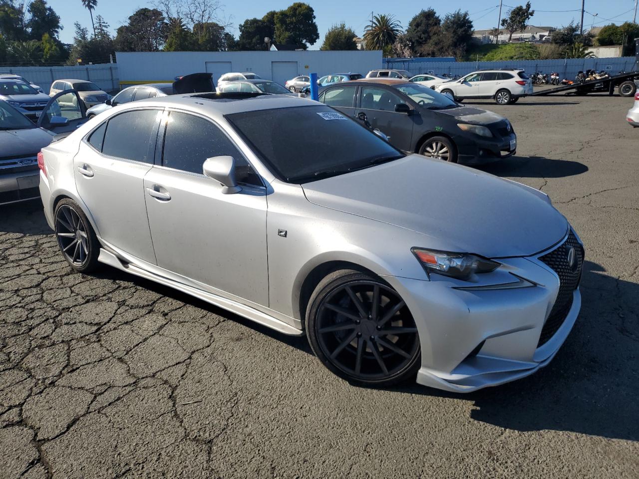 2016 Lexus IS - Image 4