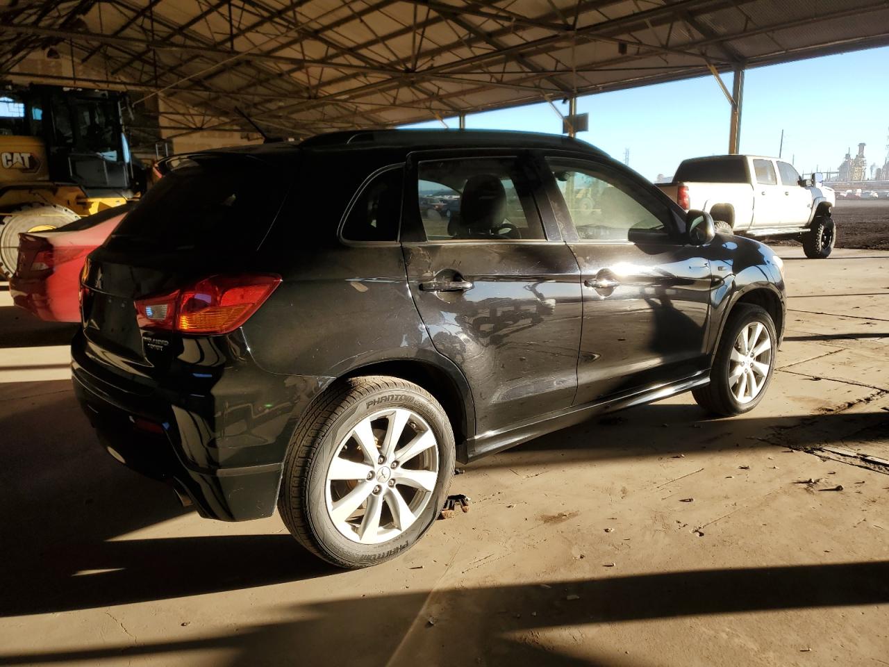 2012 Mitsubishi Outlander - Image 3