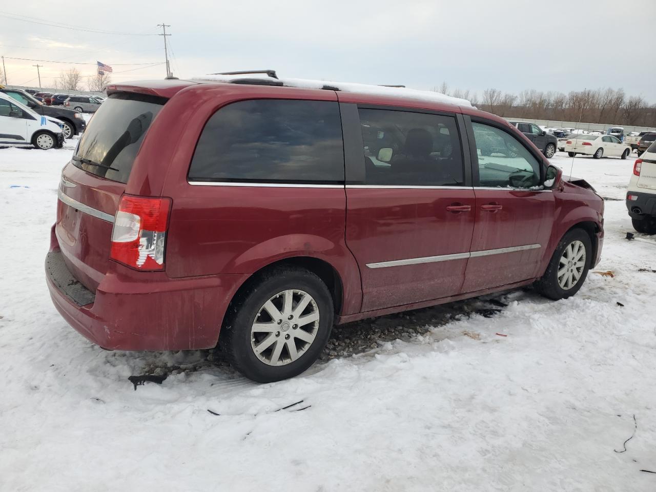 2014 Chrysler Town & Country - Image 3