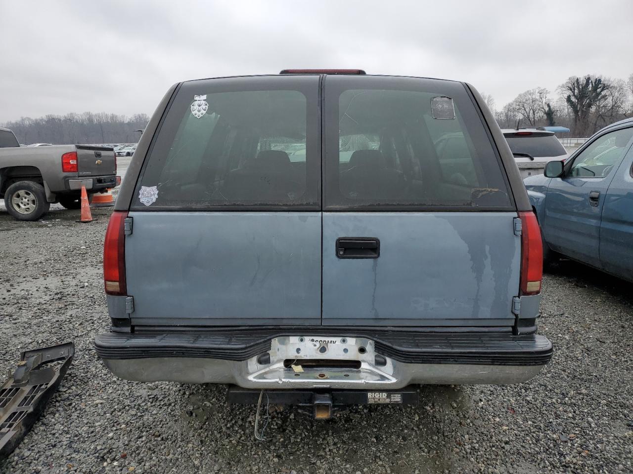 1999 Chevrolet Suburban - Image 6