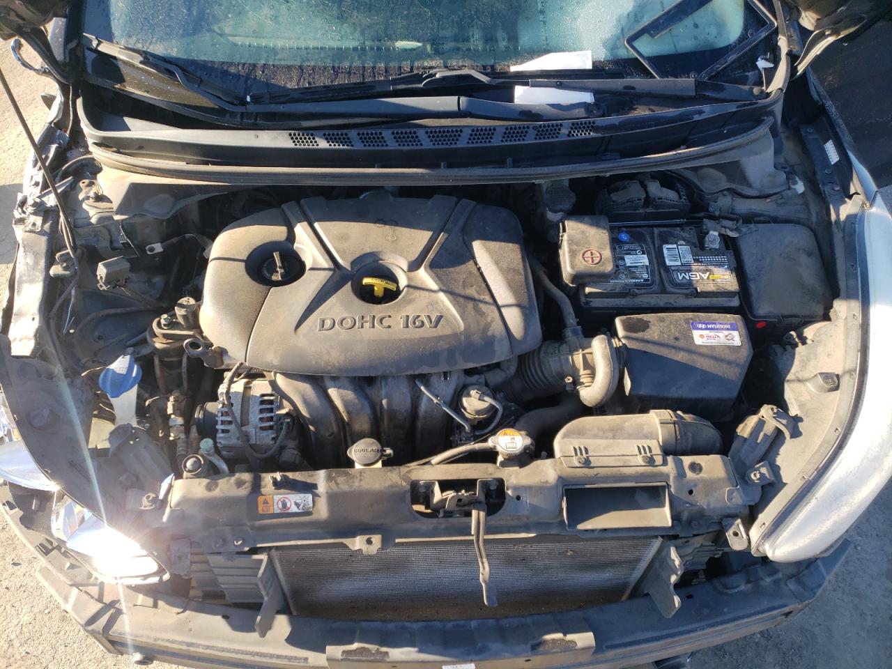2016 Hyundai Elantra - Image 12