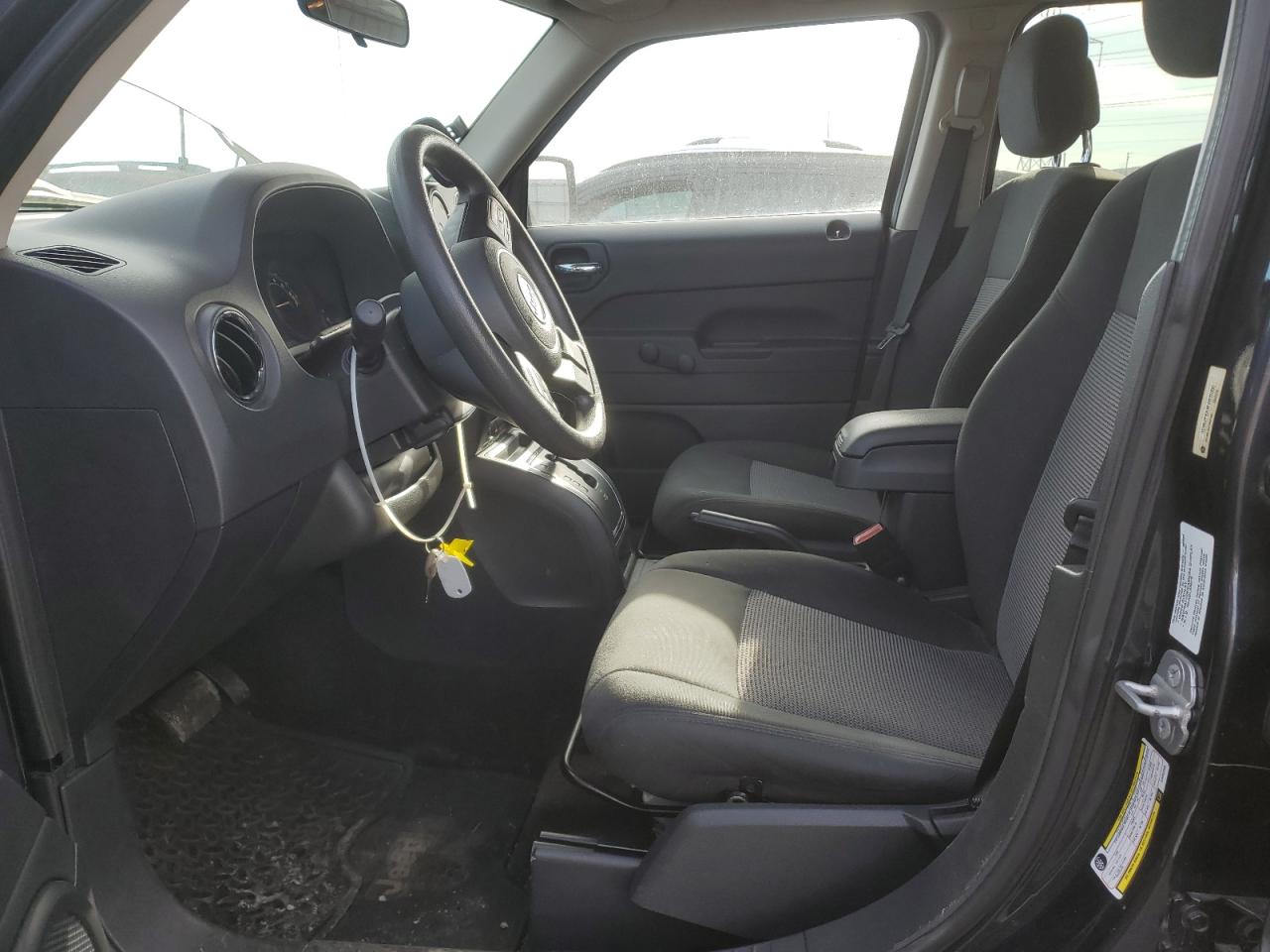 2014 Jeep Liberty (Patriot) - Image 7