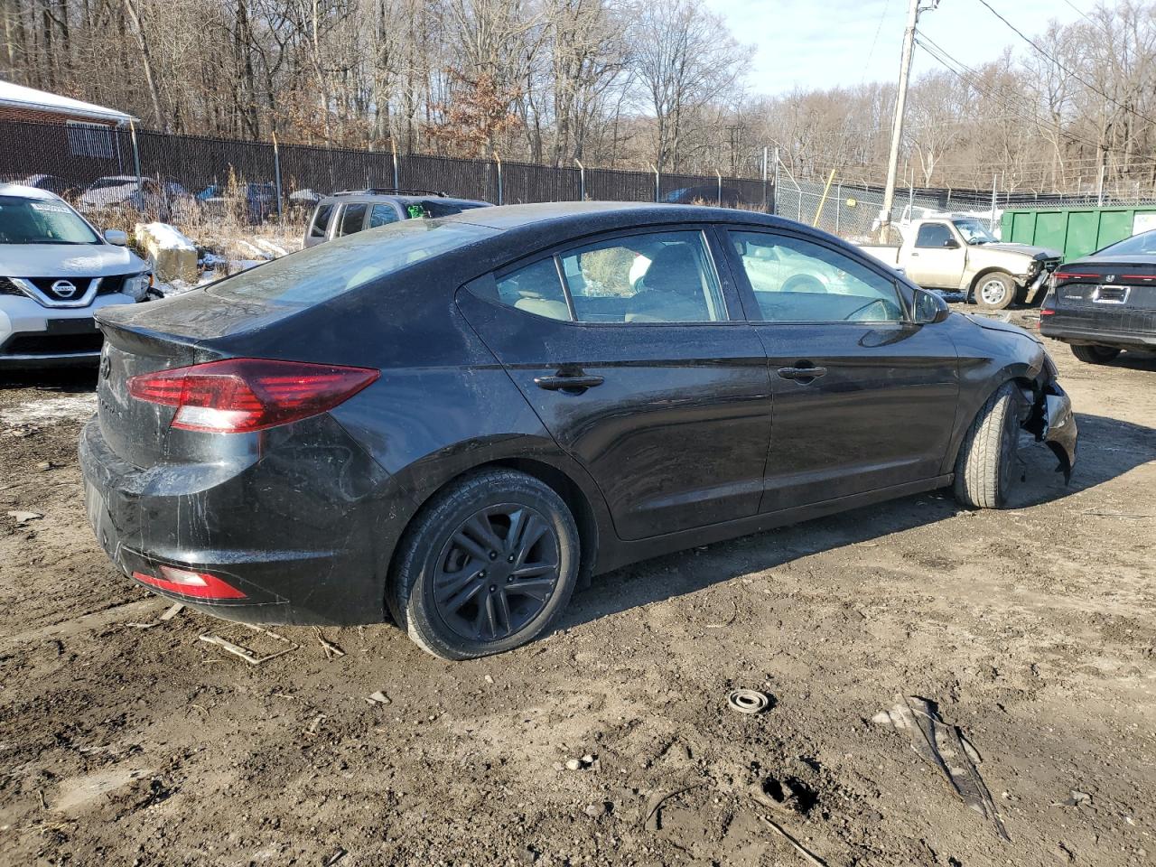 2019 Hyundai Elantra - Image 3