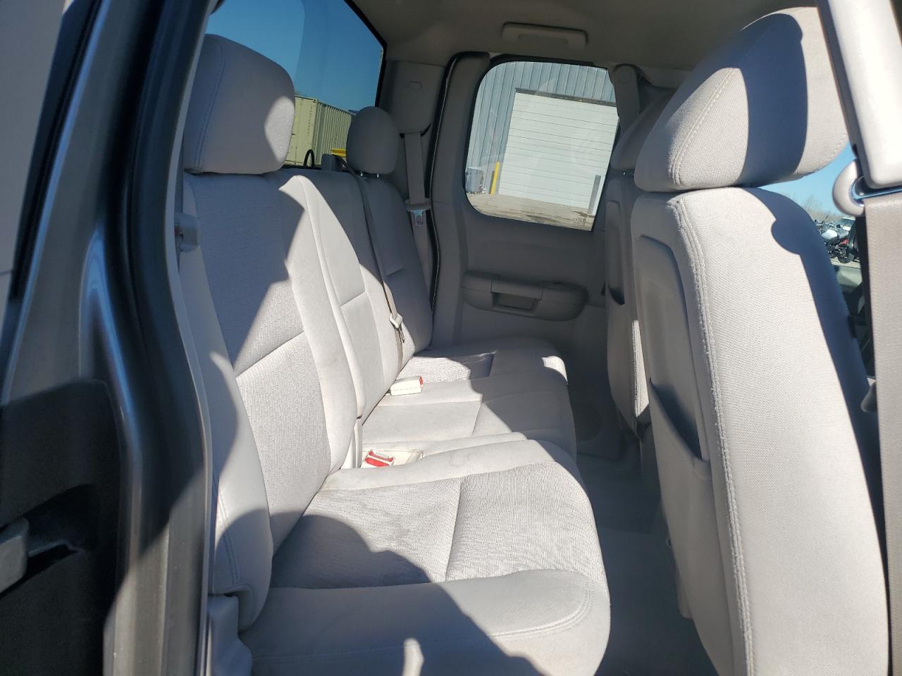 2013 Chevrolet Silverado - Image 10