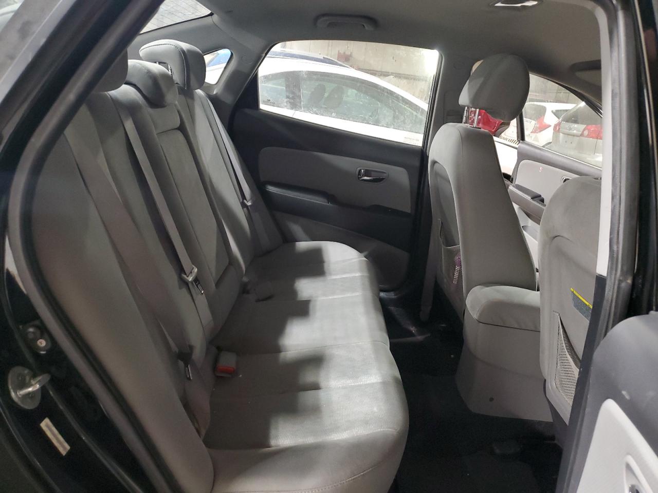 2010 Hyundai Elantra - Image 11