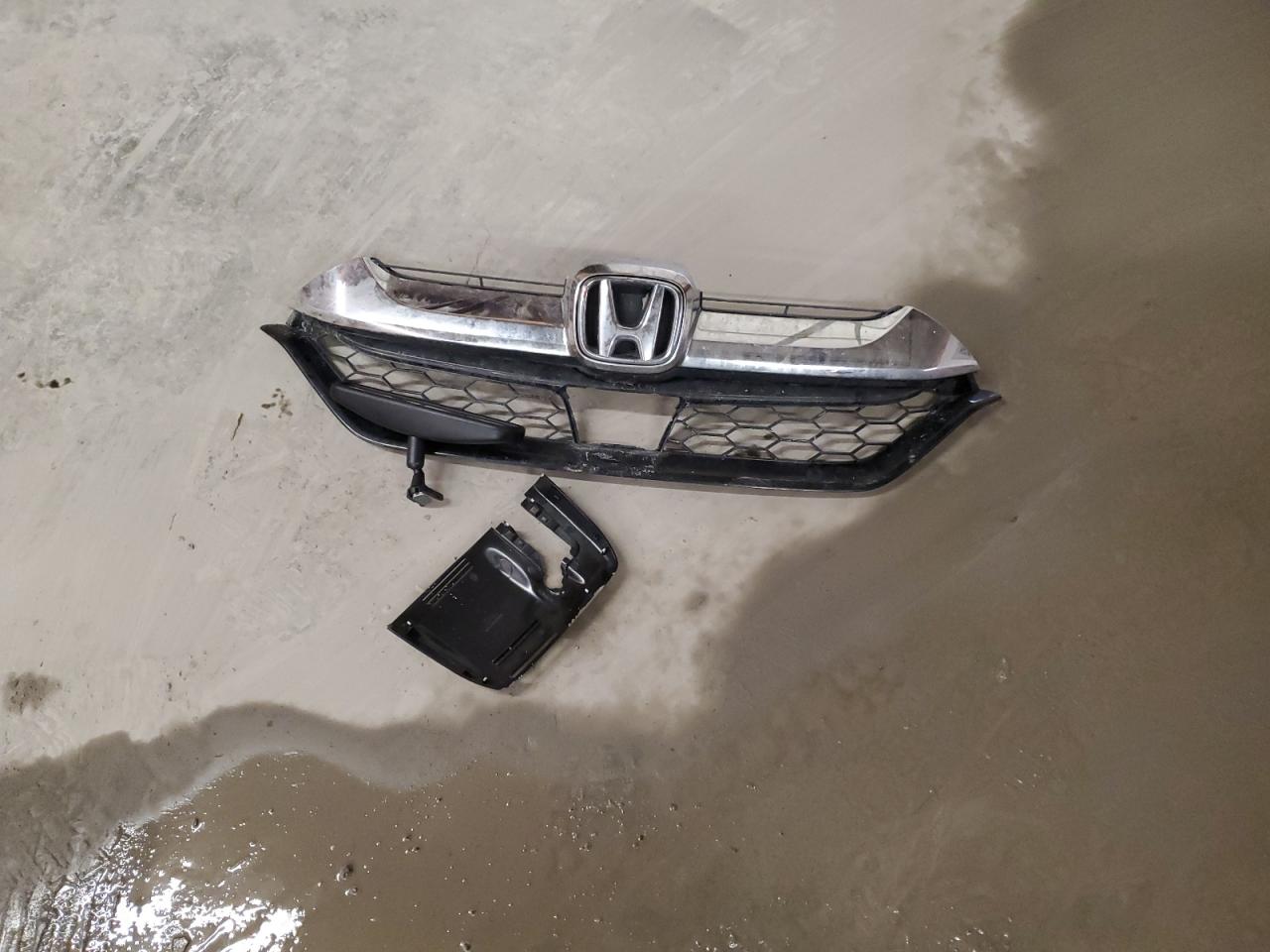 2018 Honda CR-V - Image 13