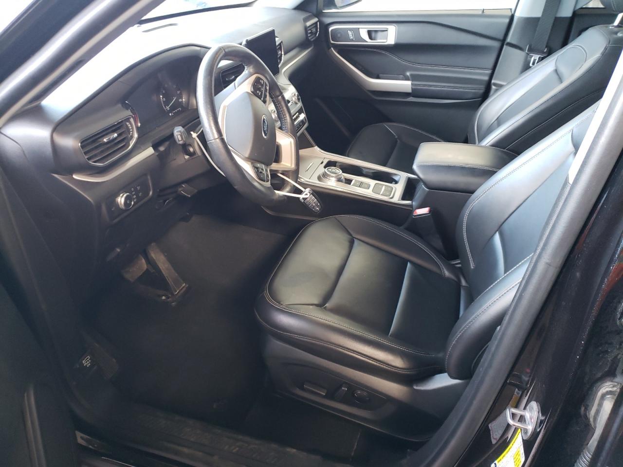 2022 Ford Explorer - Image 7